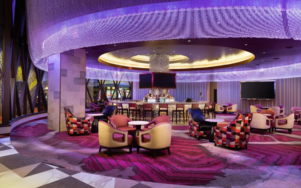 Suitetrails - Seneca Niagara Resort & Casino