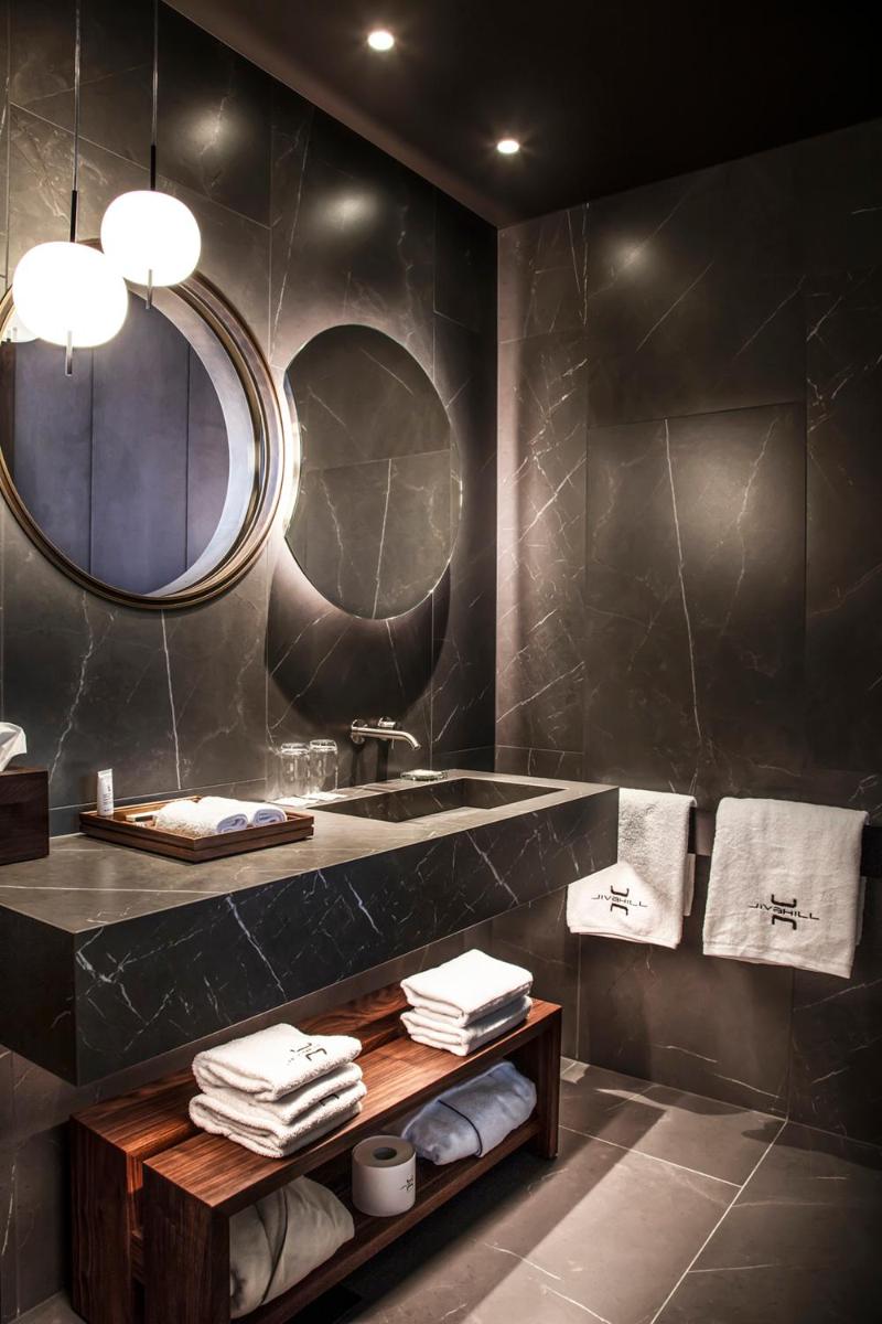 Salle de bains dans l'établissement Jiva Hill Resort - Genève