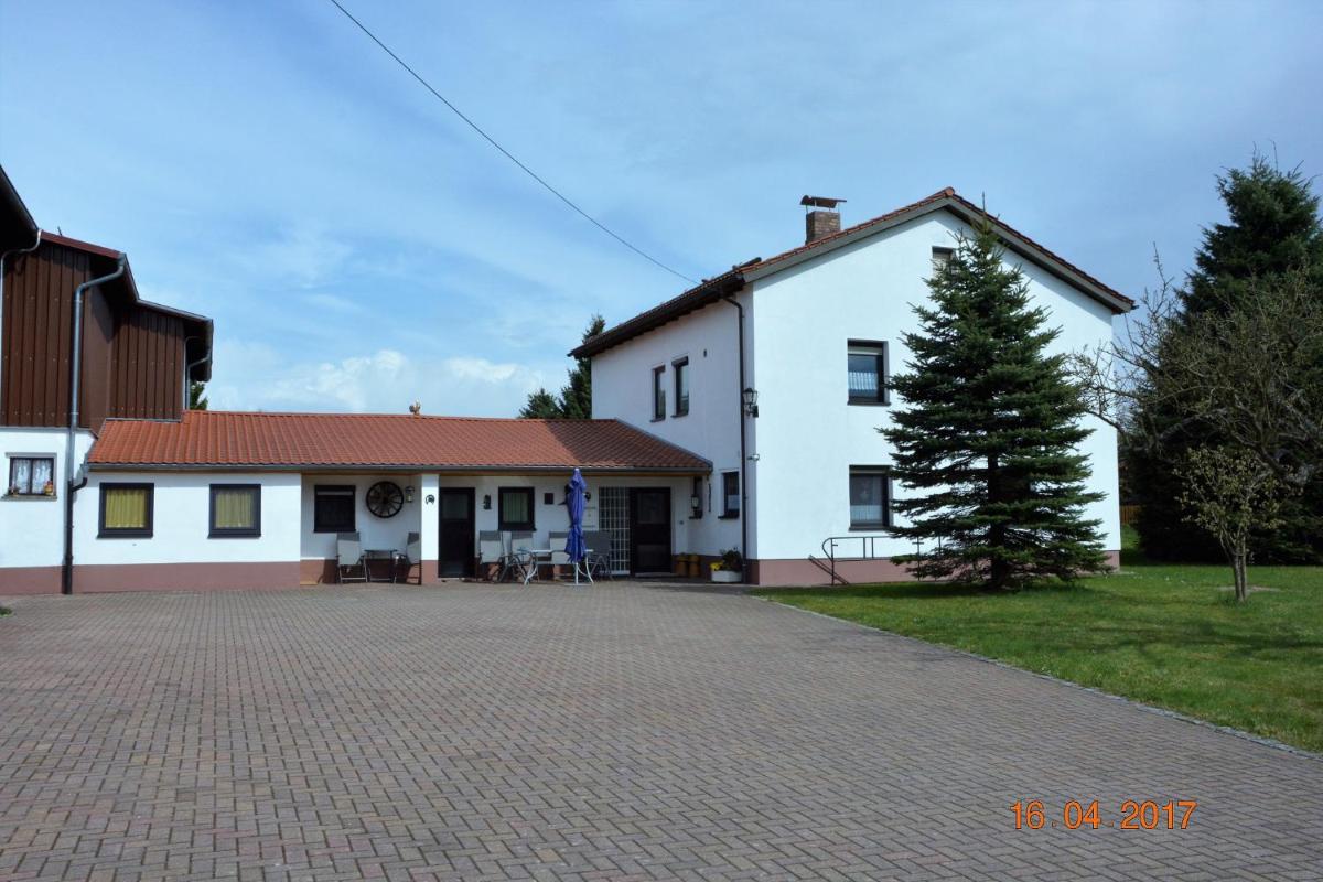 Ferienwohnungen Kuhbandner - Housity