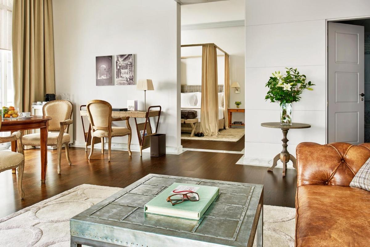 Zona de estar de URSO Hotel & Spa, a Small Luxury Hotel of the World