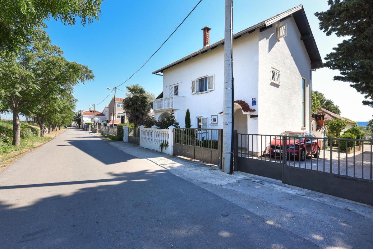 Apartments Bibinje by the Beach - Housity