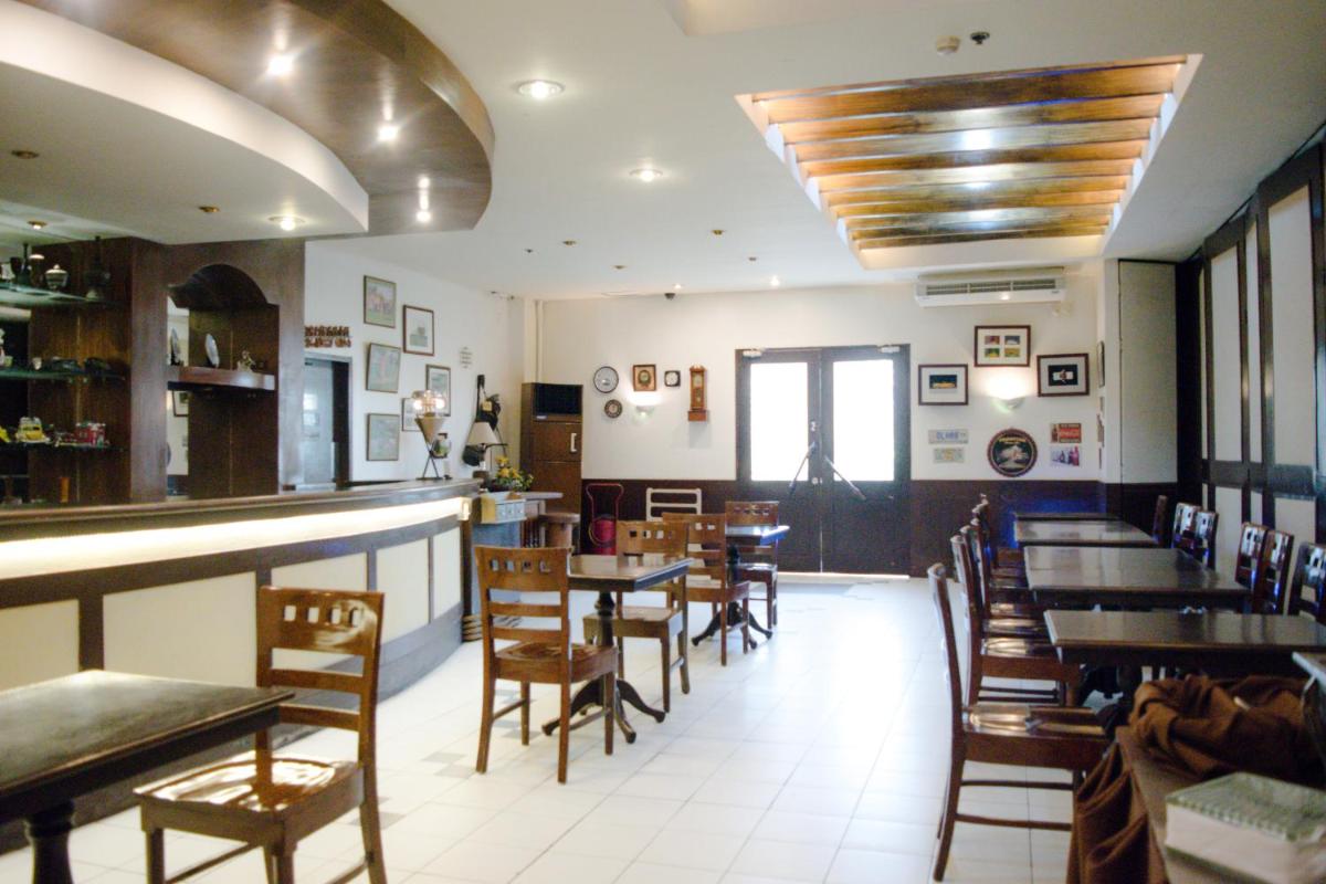 Country Village Hotel - Housity
