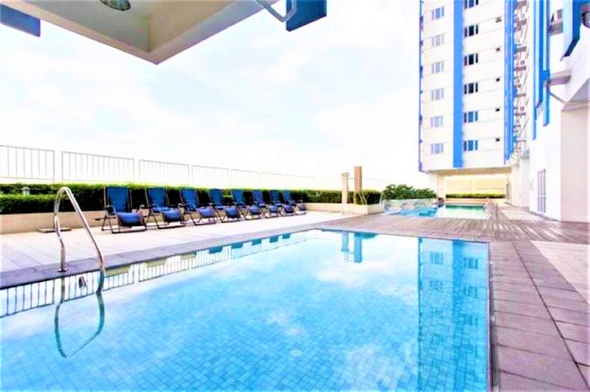 Furnished Apartment in the Heart of New Manila - Housity