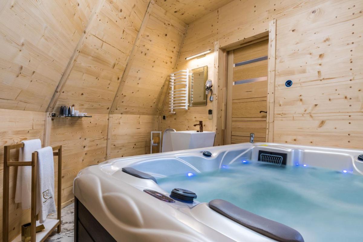 Glamp Royal - Housity