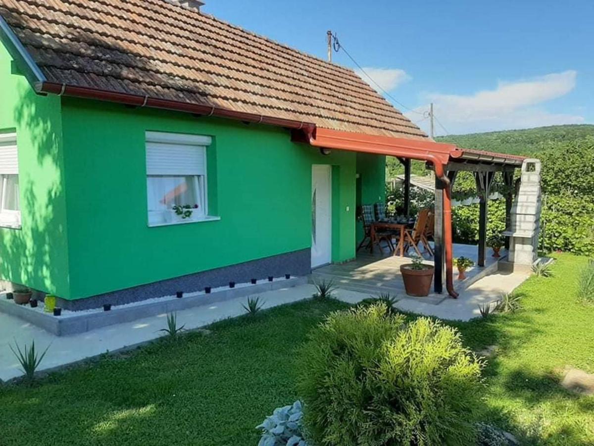 Ruralna kuća za odmor Viktorija - Housity