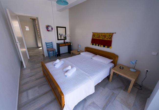 Katapola Vekris apartments - Housity