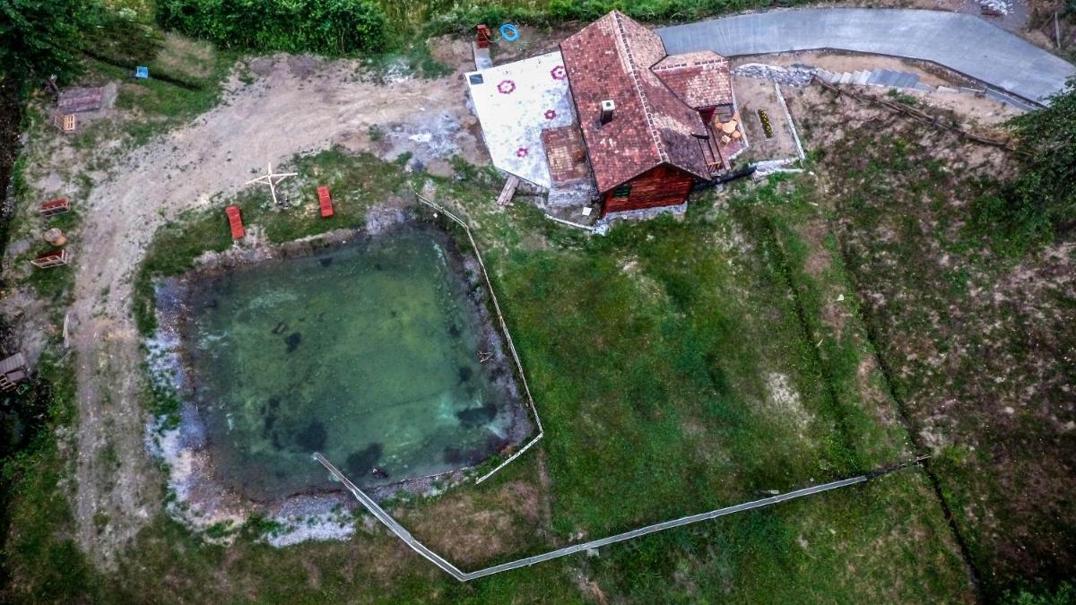 Vajat Tuk - Housity