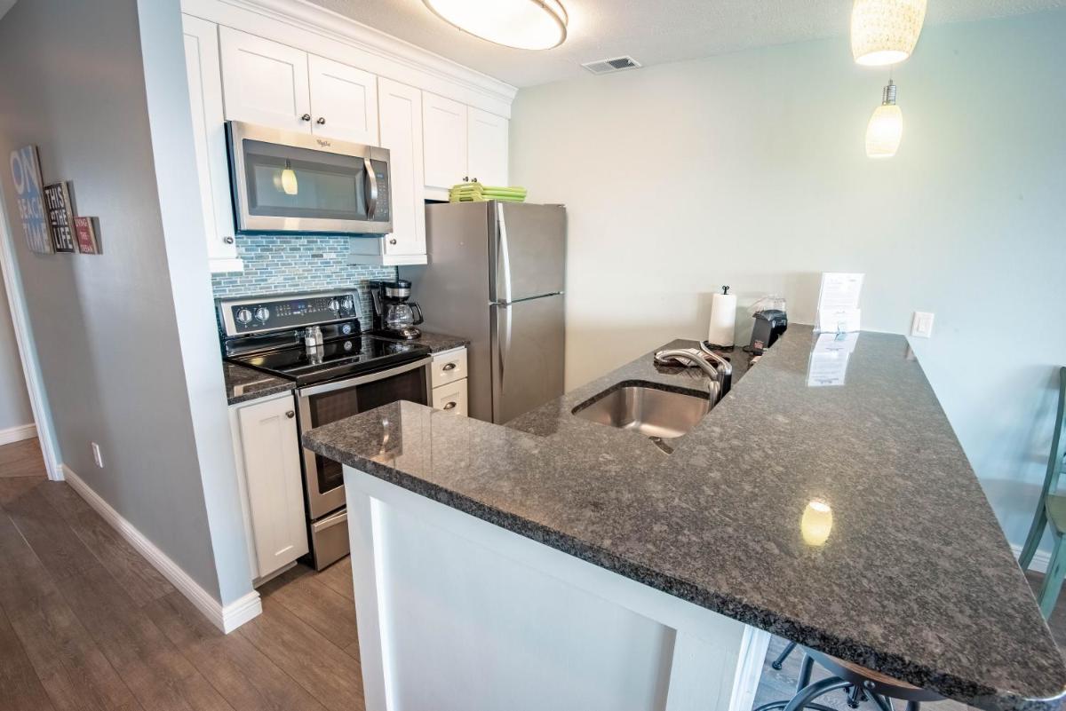 Beach Room 214 - Housity
