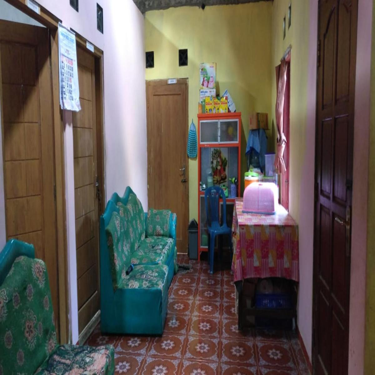 Penginapan Tasya - Housity