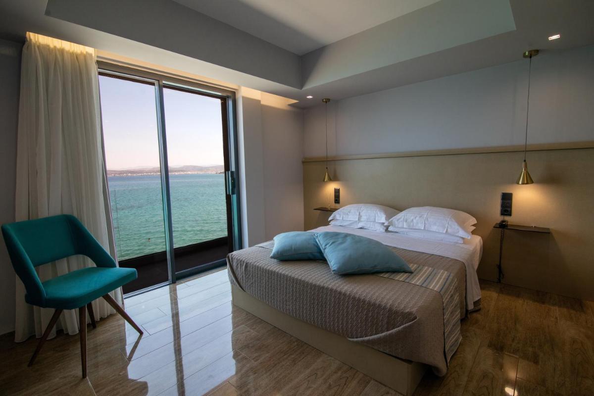 Aianteion Bay Luxury Hotel & Suites - Housity