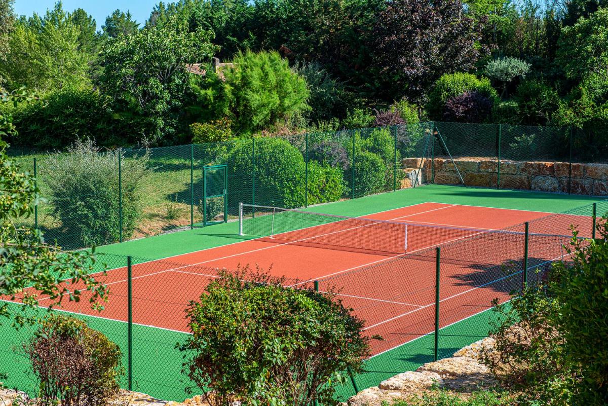 Tennis ou squash au sein de l'hôtel ou à proximité