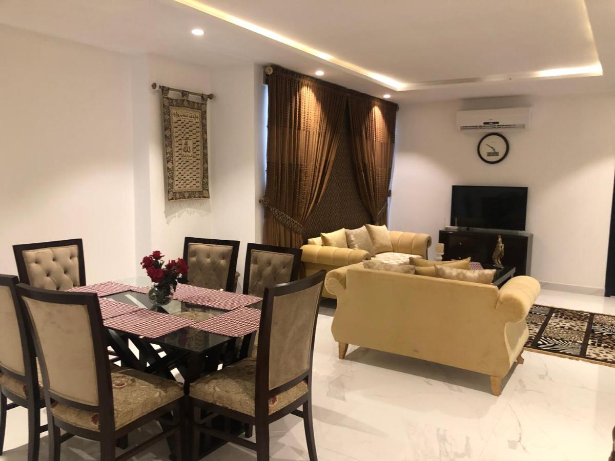 Suitetrails - Royal Guest House Lahore Cantt