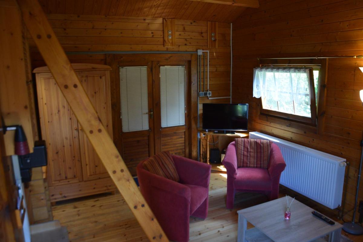 Gemütliches Blockhaus, Waldblick, Nähe BER/SXF - Housity