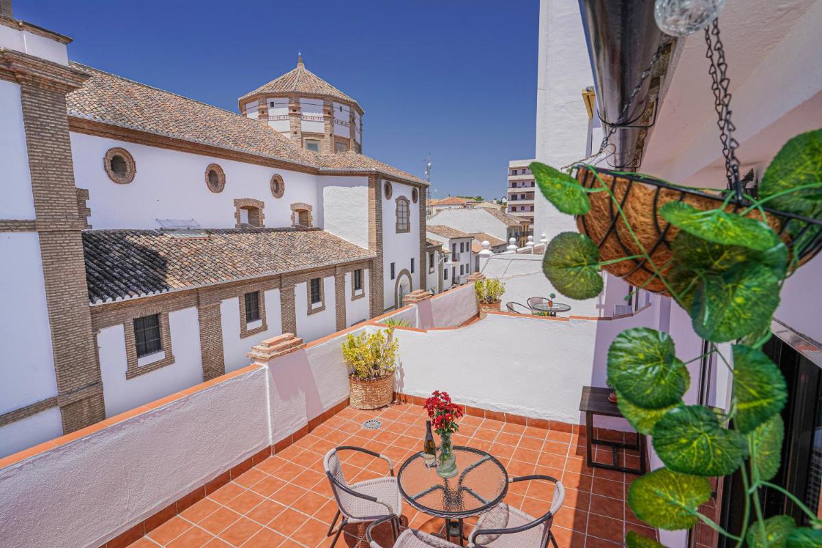 Hotel Colón - Housity