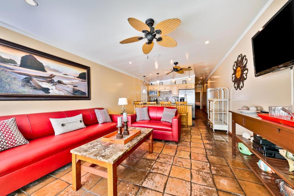 DP-174-Beach Front Relaxation III - Housity