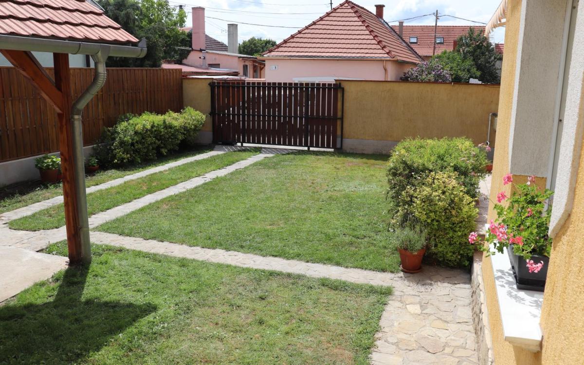 B6 Apartman - Housity