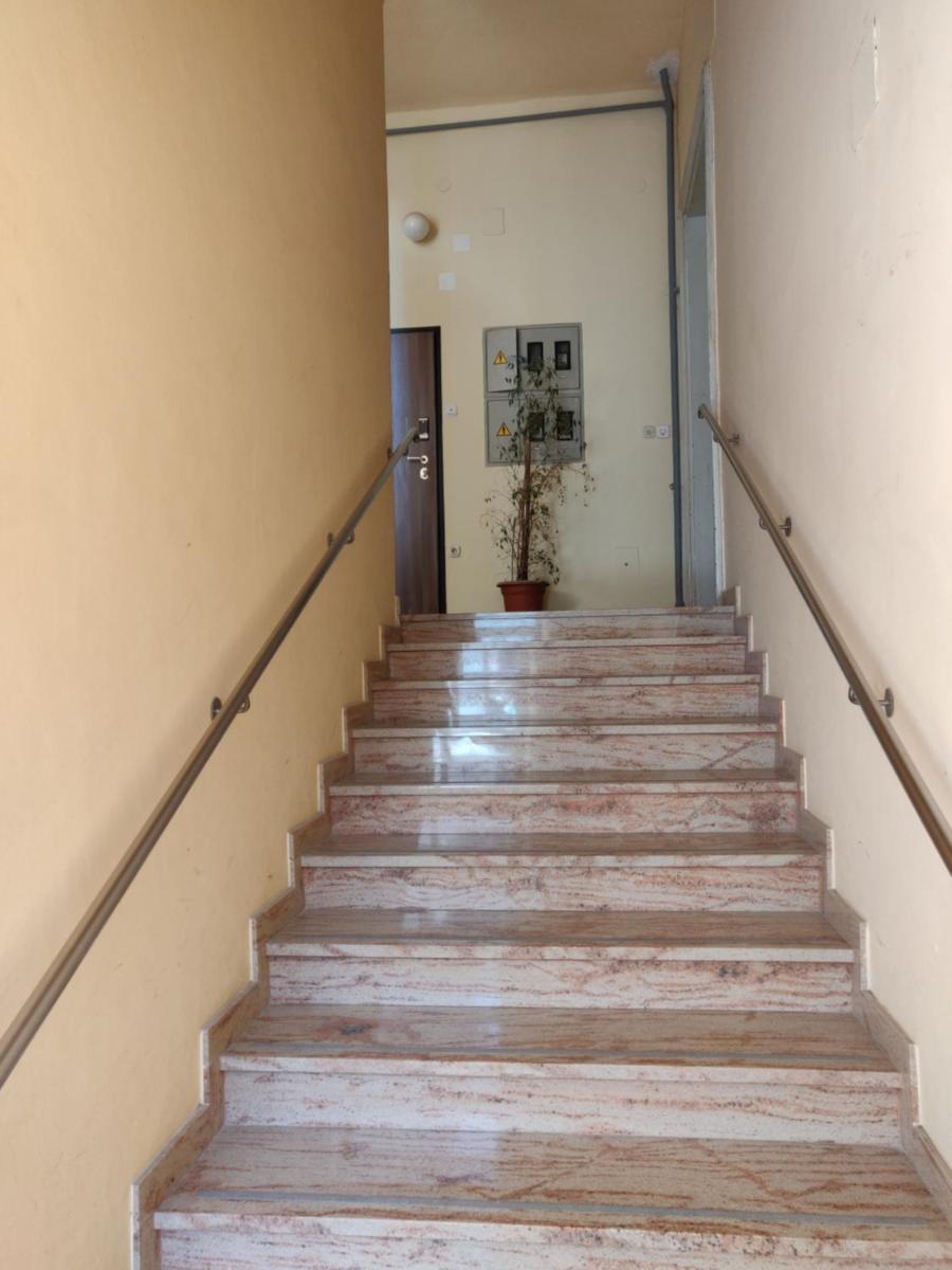 Metropolis Apartments - Hizvo