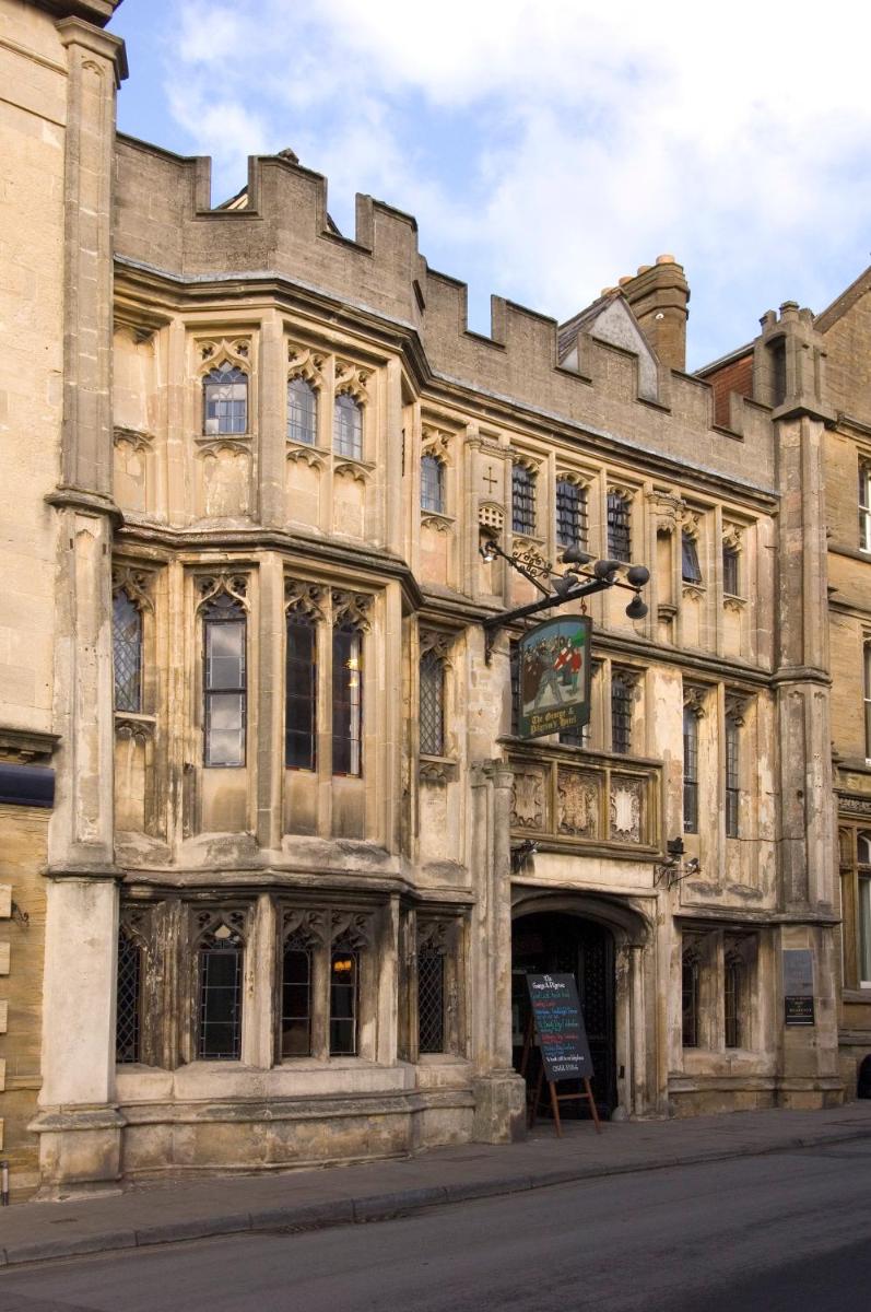 George & Pilgrims Hotel - Housity