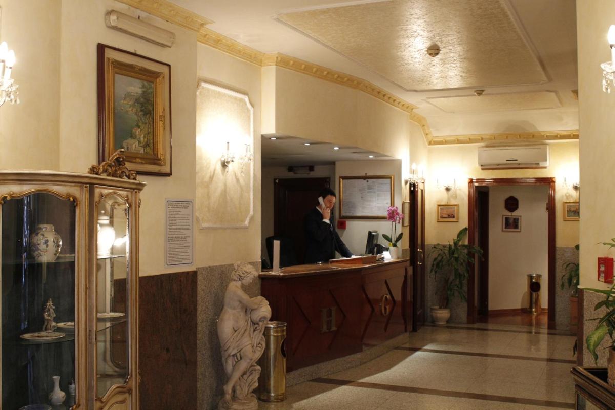 Hotel Genio - Housity