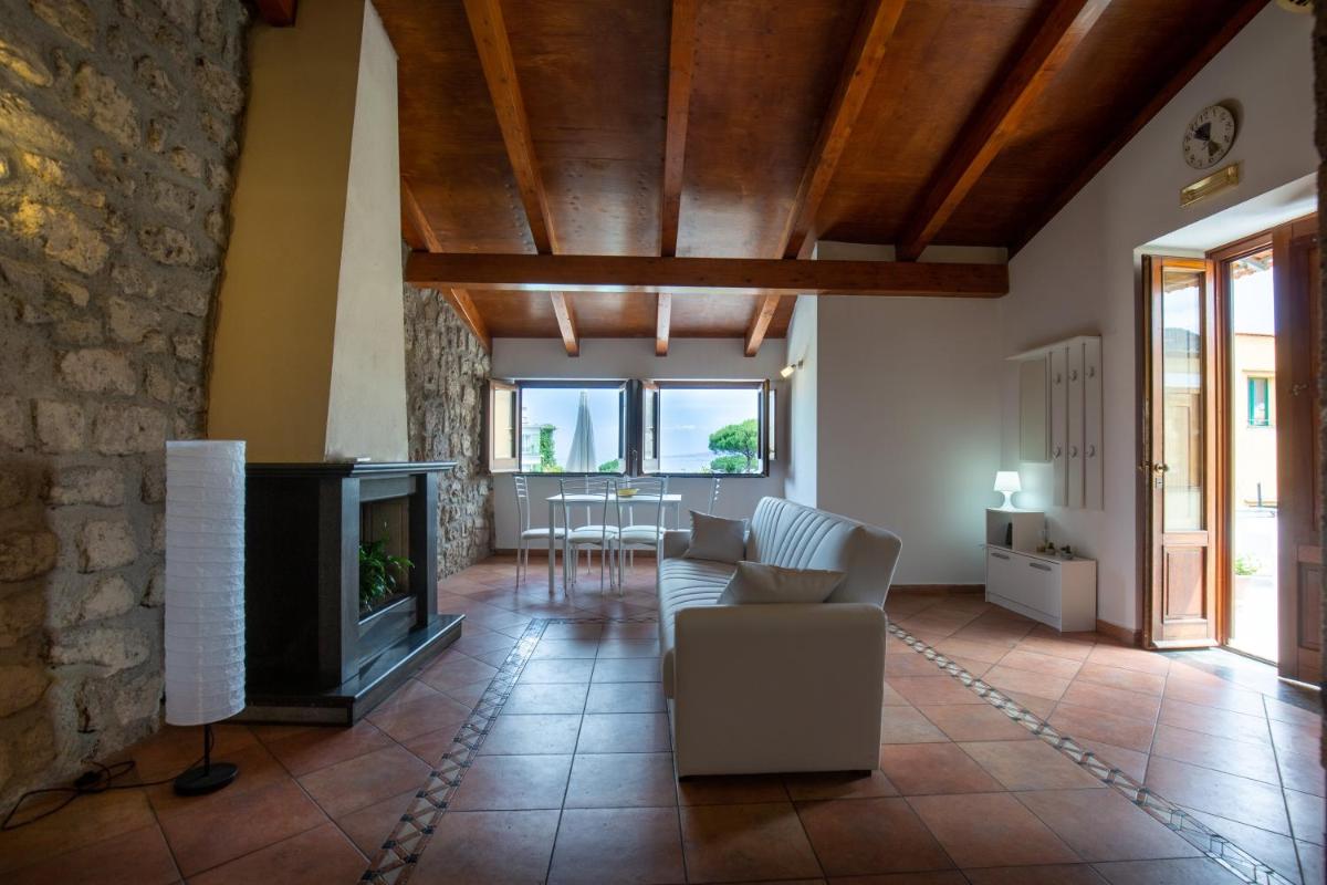 Rossy House Sorrento - Housity