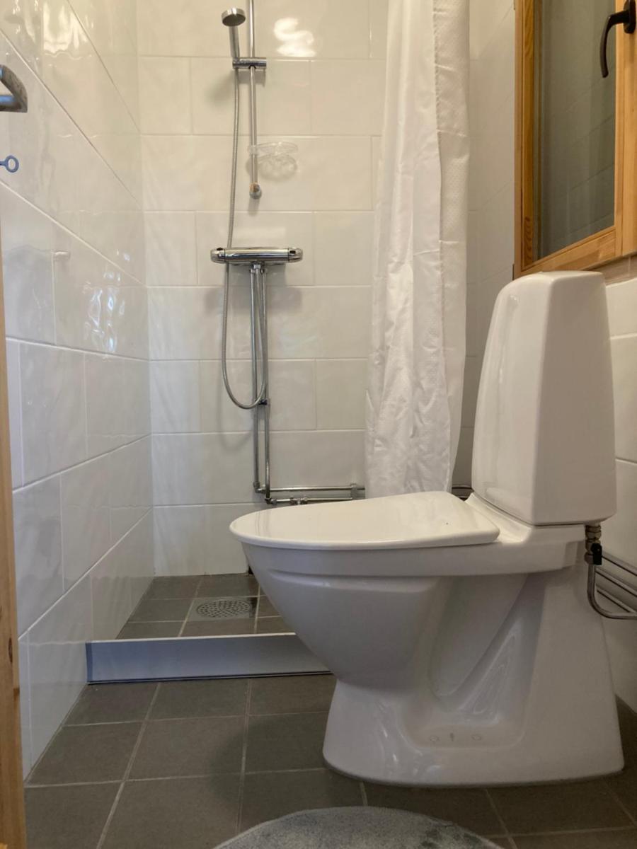 Asplunda Gård,Kolmården, stuga nr 4 - Housity