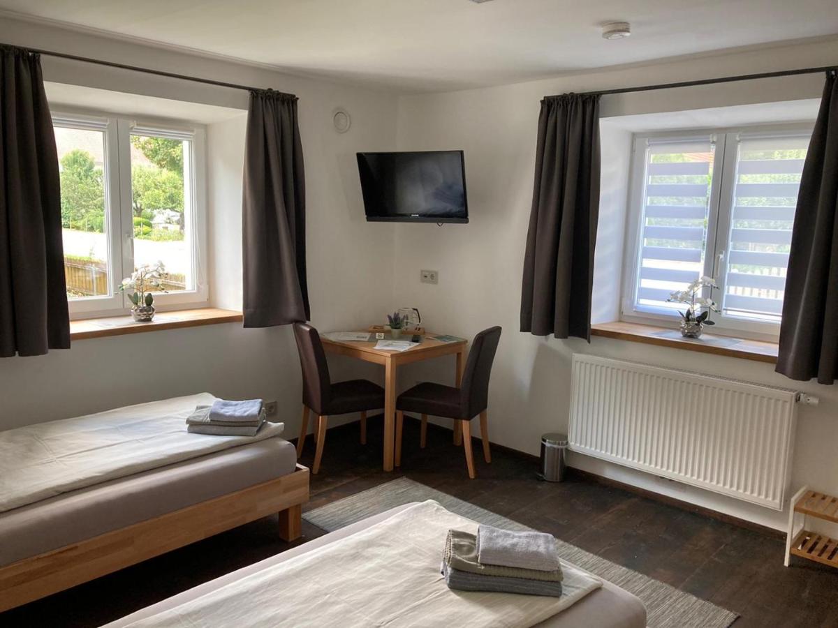 Pension Zur Alten Post - Housity