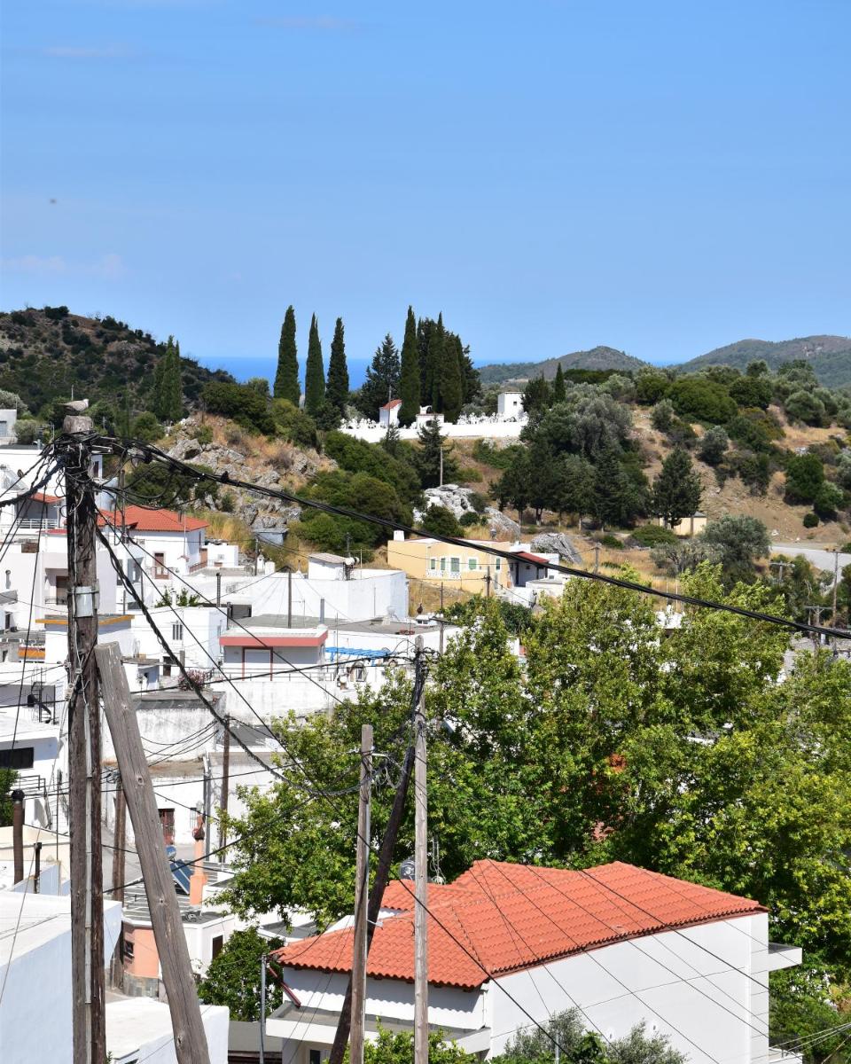 4Bro Rooms Laerma Village - Housity