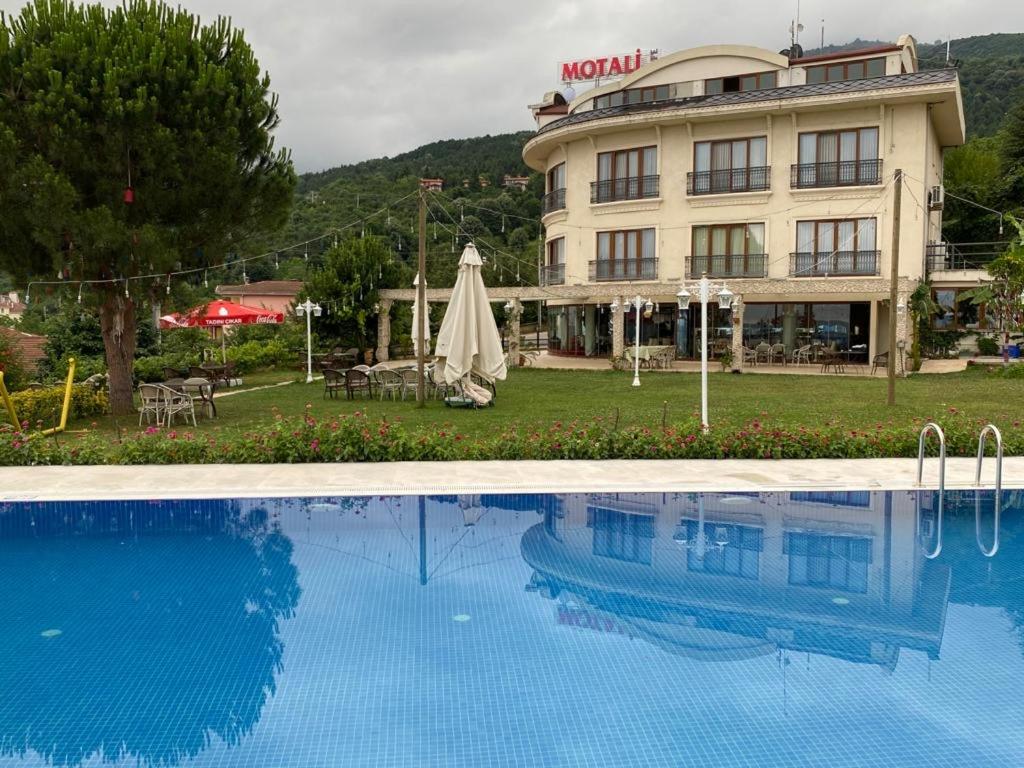 Suitetrails - Motali Life Hotel