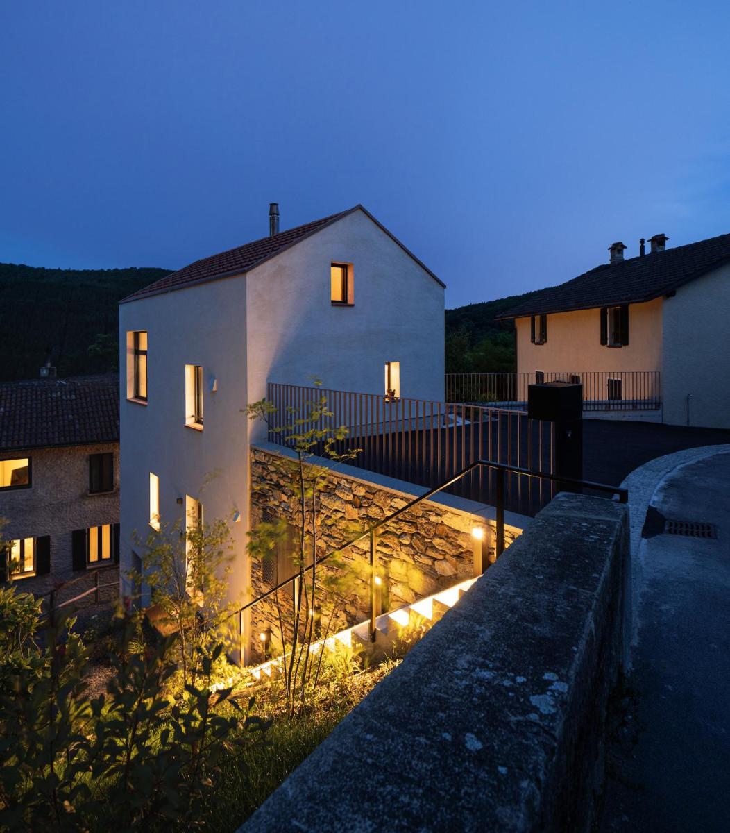 House of retreat Strada Vegia de Brén 9 Nr-01223 - Housity