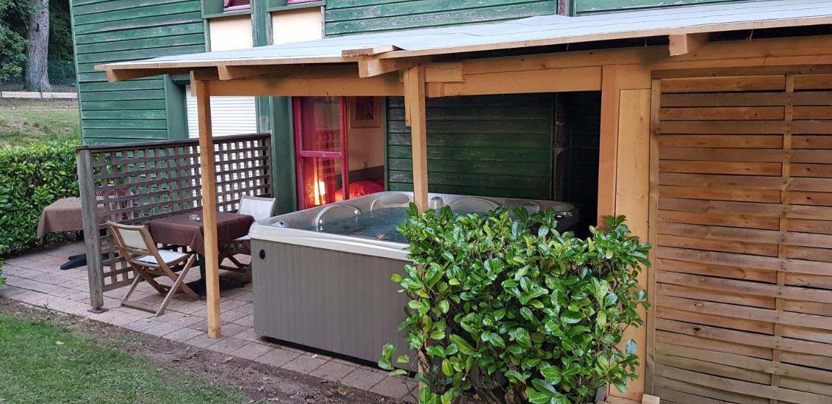 Jardin de l'établissement Le Pavillon