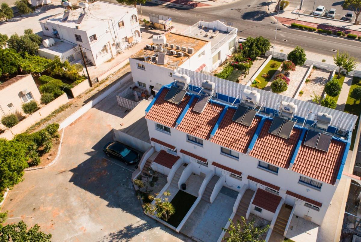 Fig Tree Beach Houses in the heart of Protaras - Housity