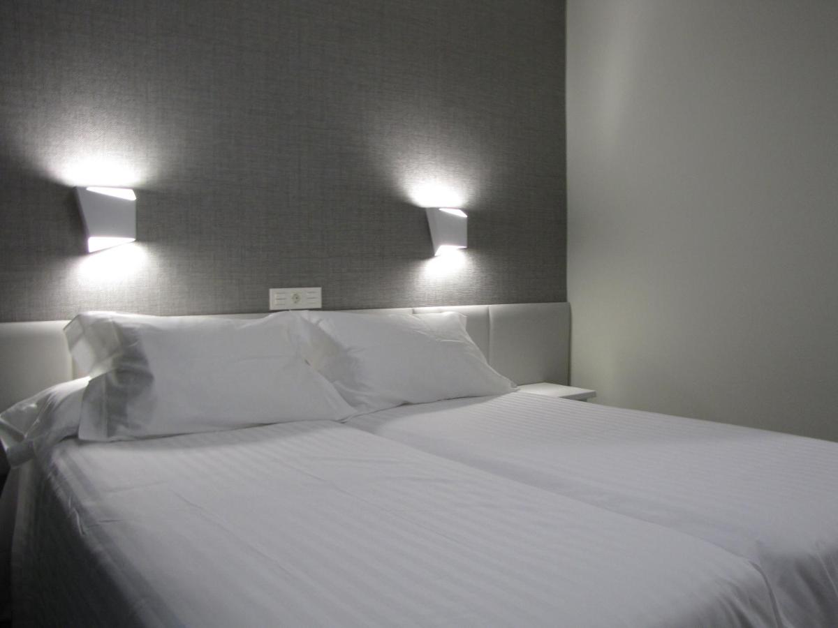 Hotel Ton - Housity