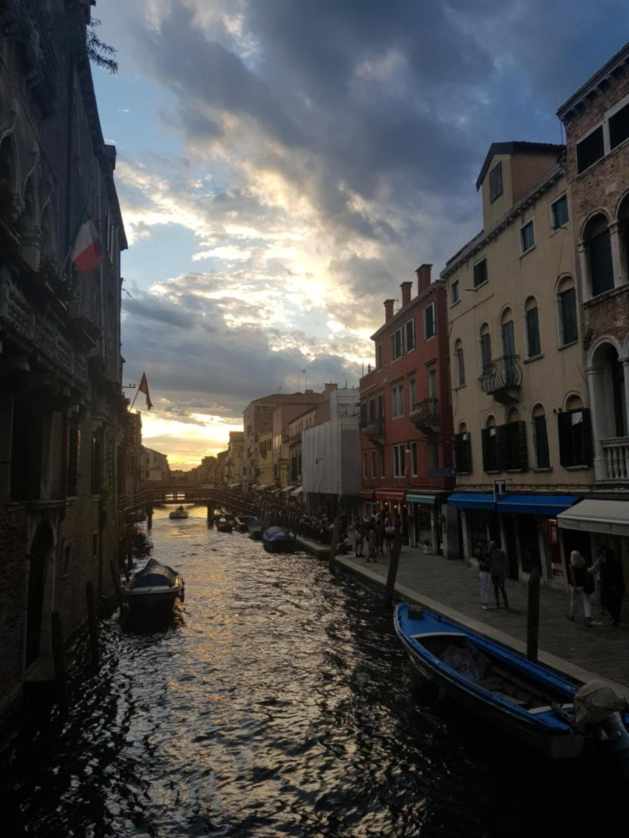 Calle Rielo great canal view - Housity