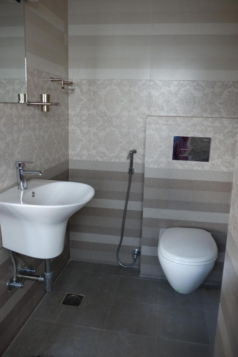 Suitetrails - Shine Homestay Famille Francophone - Shine Home and Apartment