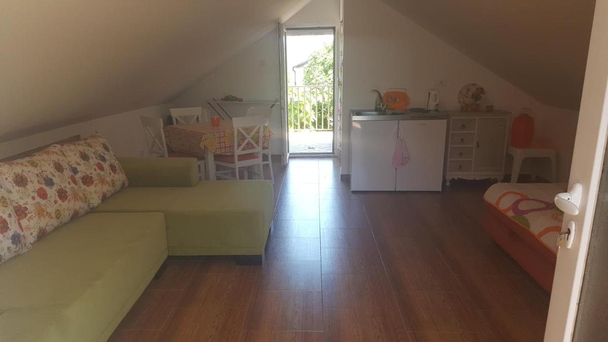 Fig Tree House - Housity
