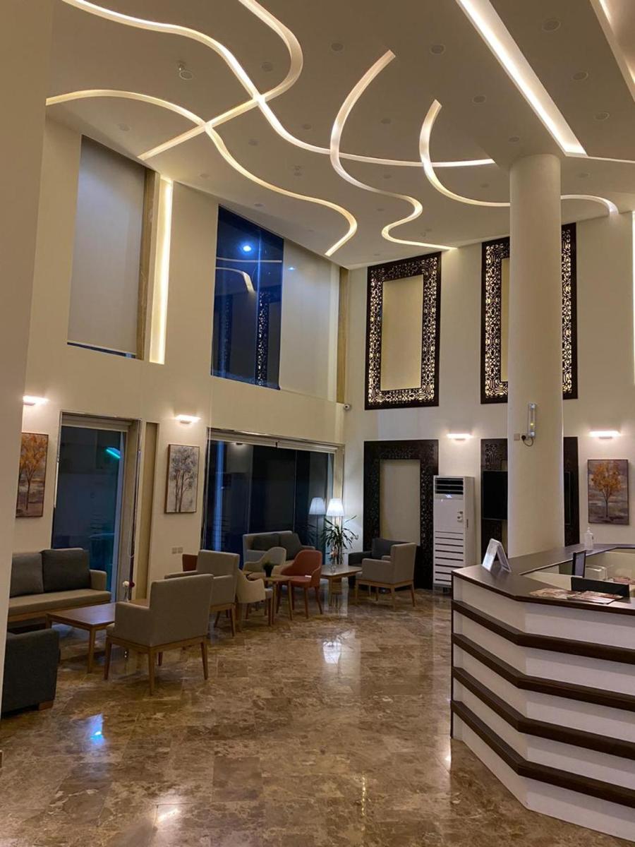 Lova Suites - Housity