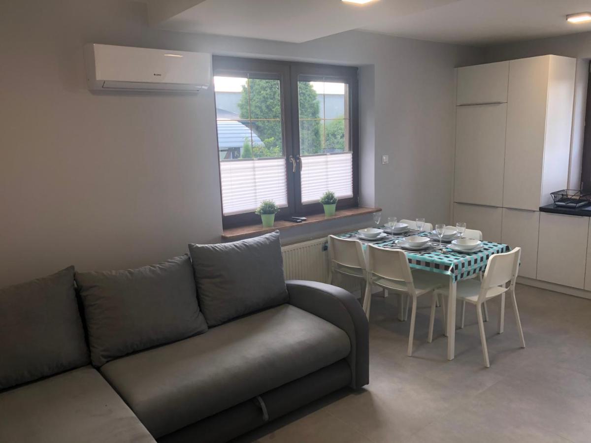 Klimatyzowane Apartamenty i Pokoje przy Targach Kielce - Housity