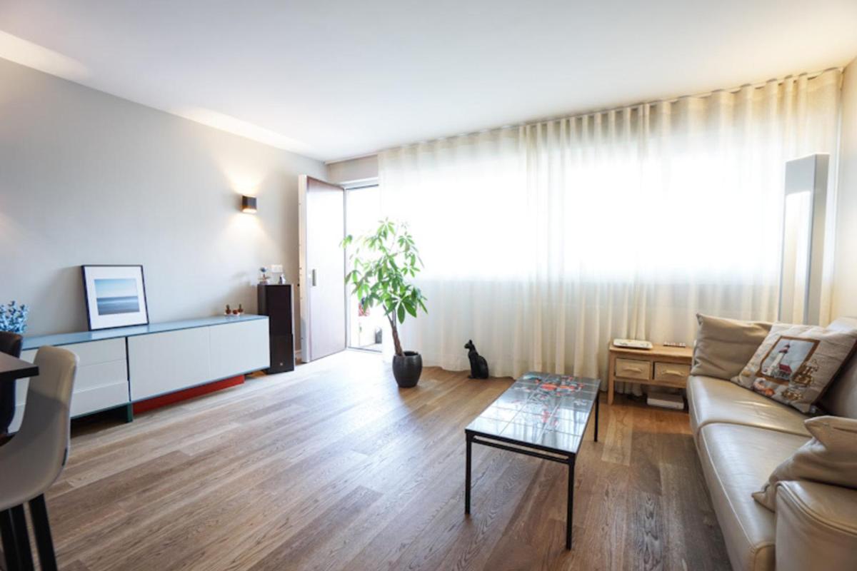 Charming Apt Close To The Cartier Foundation - Housity