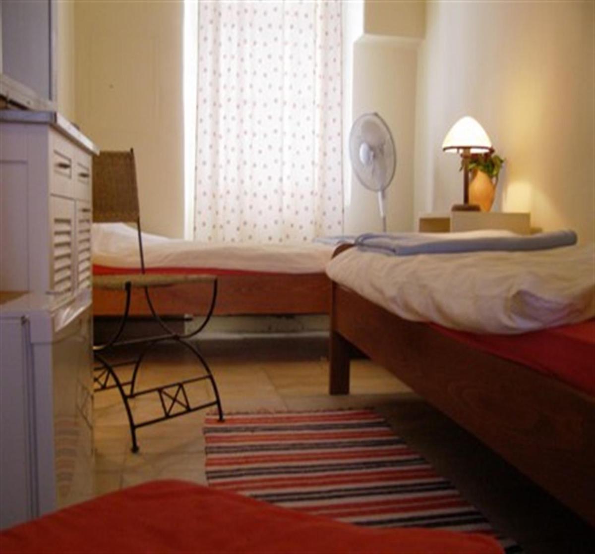 Guesthouse Lessi - Housity
