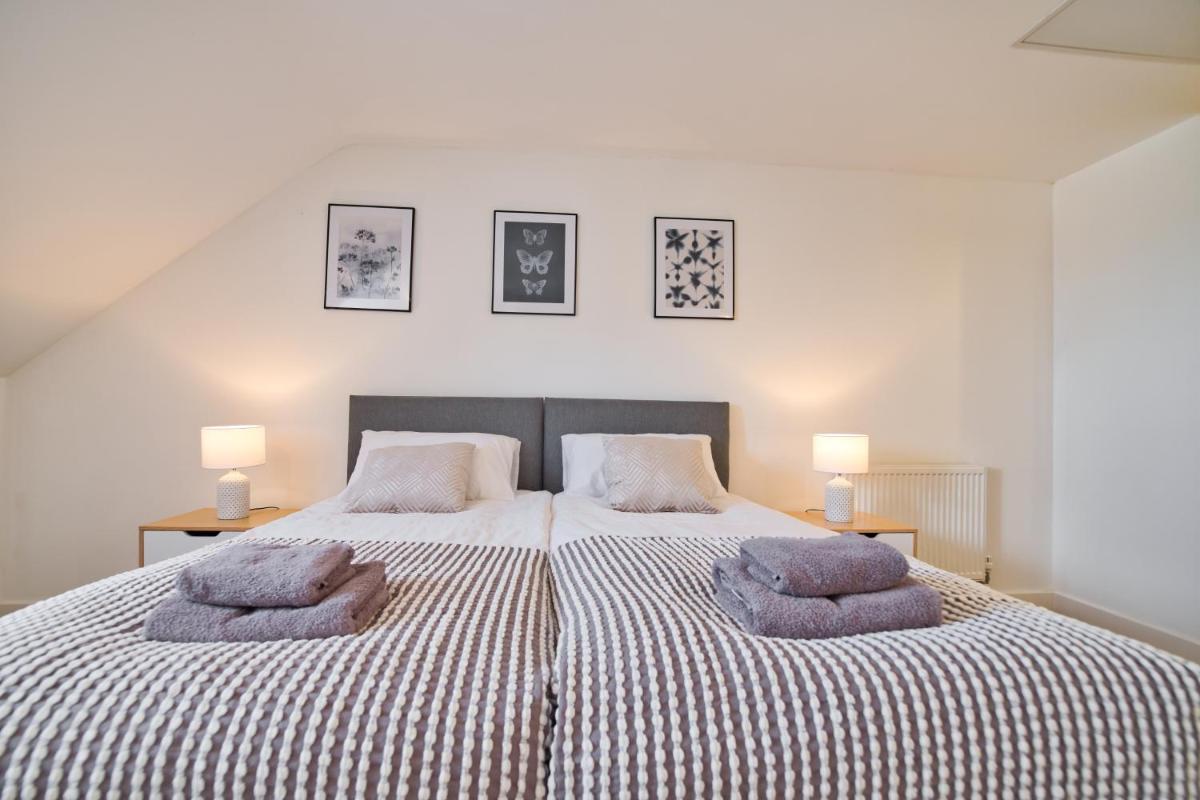 MODERN and SPACIOUS HOUSE CLOSE TO THE CITY CENTRE - Housity