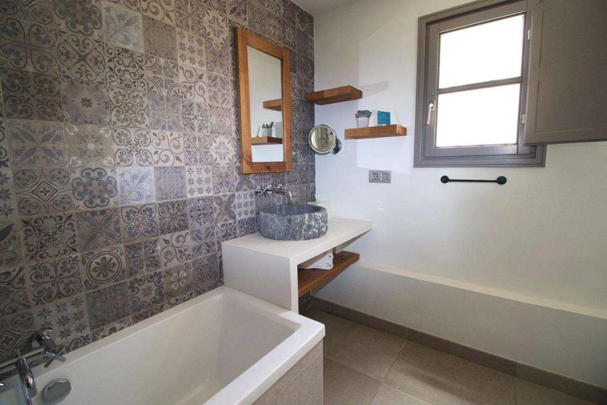 Un baño de La Serena Boutique Hotel & Wellness - Altea