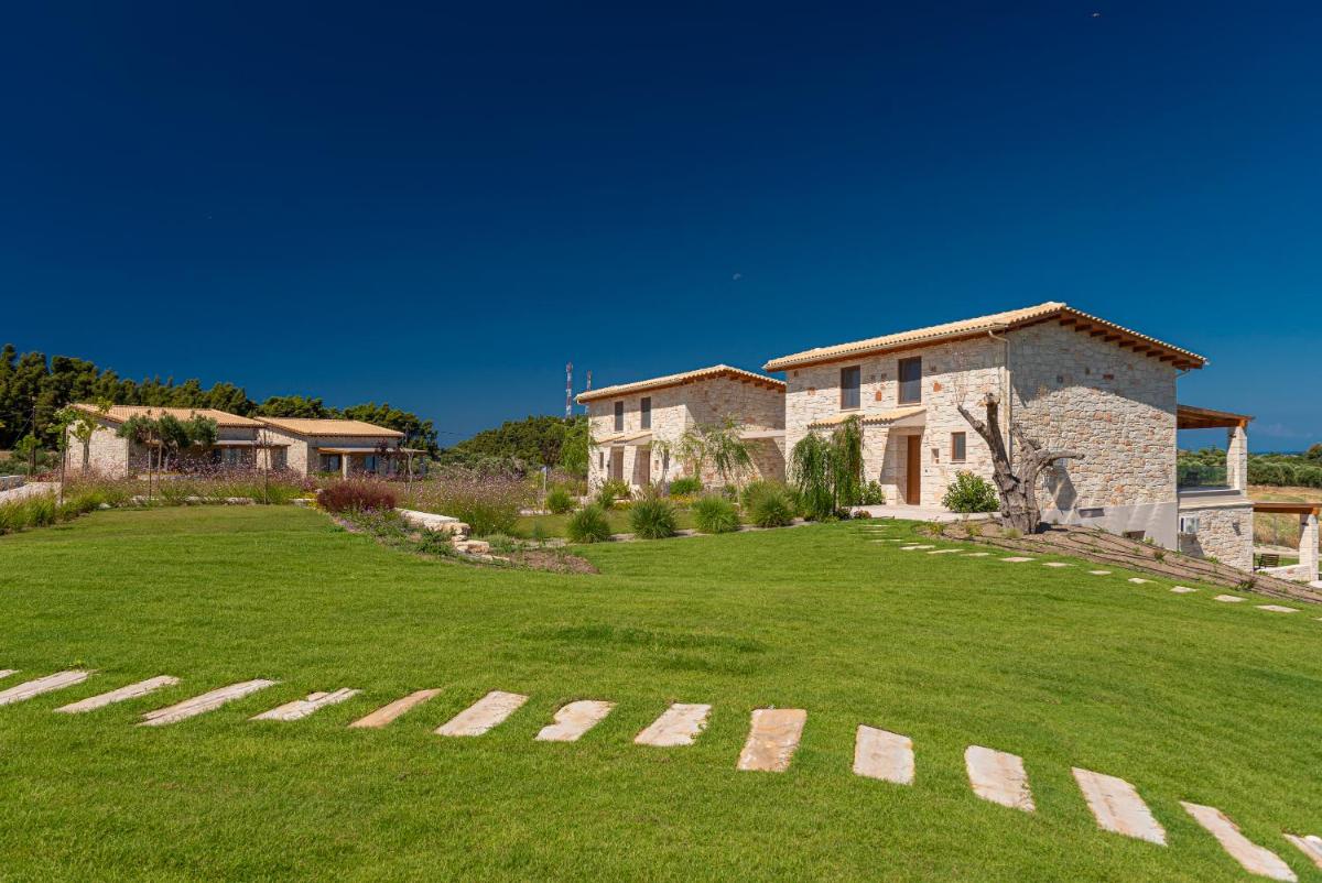 Mint Retreat Suites - Housity