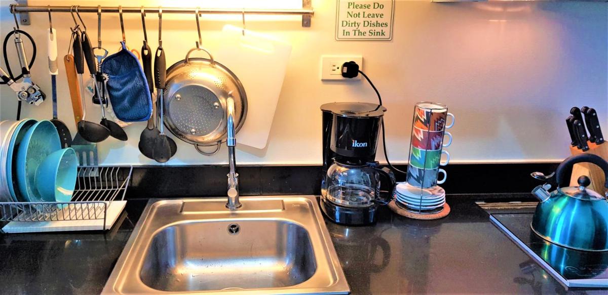Furnished Apartment in the Heart of New Manila - Housity