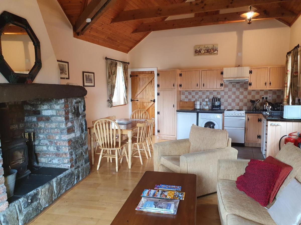 Dangan Lodge Holiday Cottages - Housity