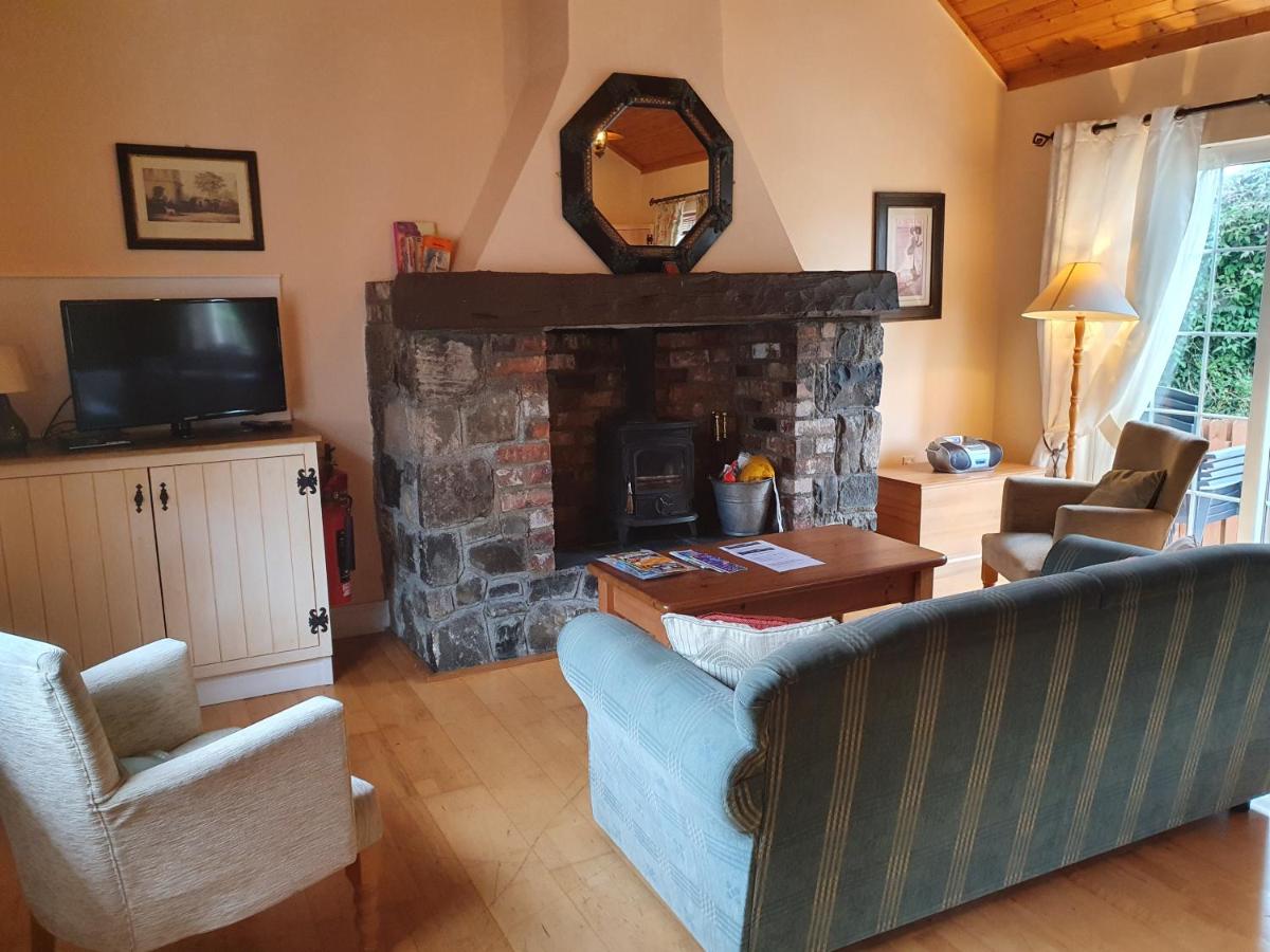 Dangan Lodge Holiday Cottages - Housity