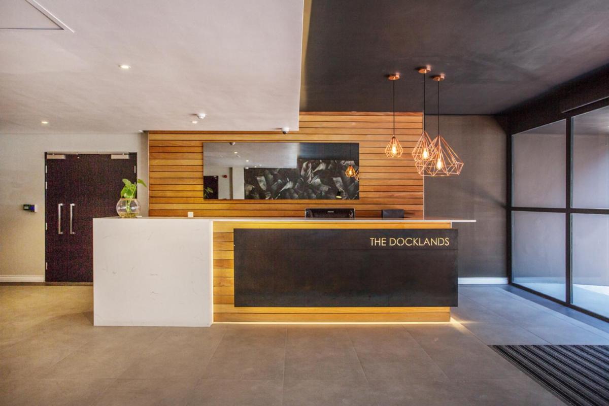 Docklands Deluxe One Bedroom Apartments by ITC Hospitality - Housity
