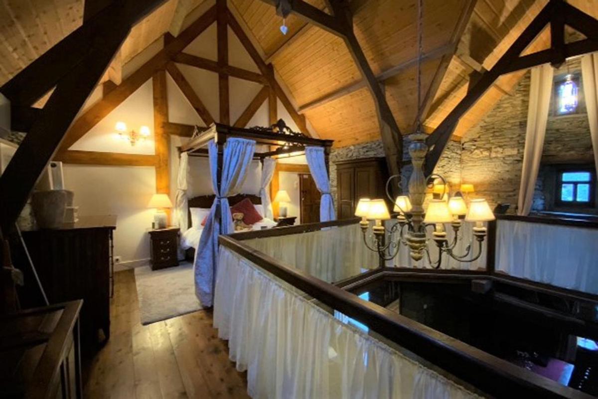 Priory at Kergudon Gîtes, Family gîte with pool - Housity