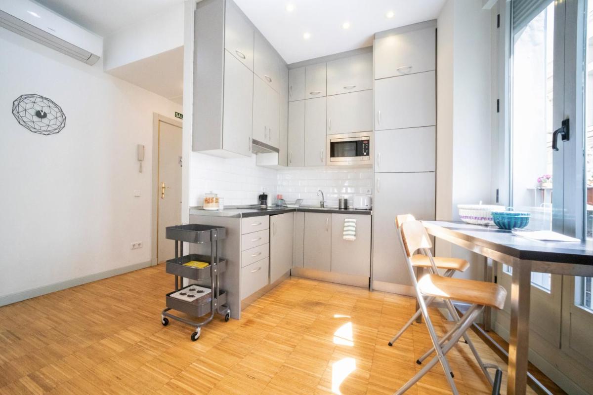 Apartamentos Moratín Las Letras - Housity