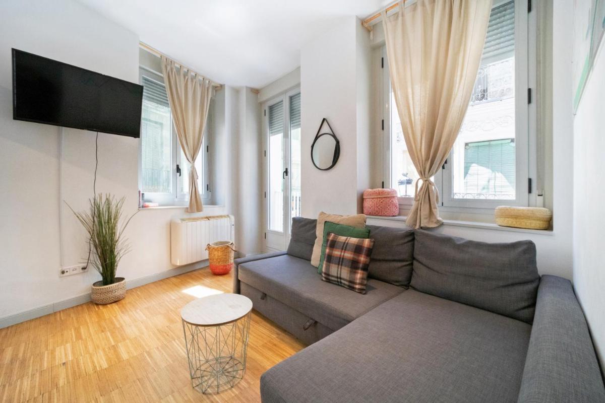 Apartamentos Moratín Las Letras - Housity