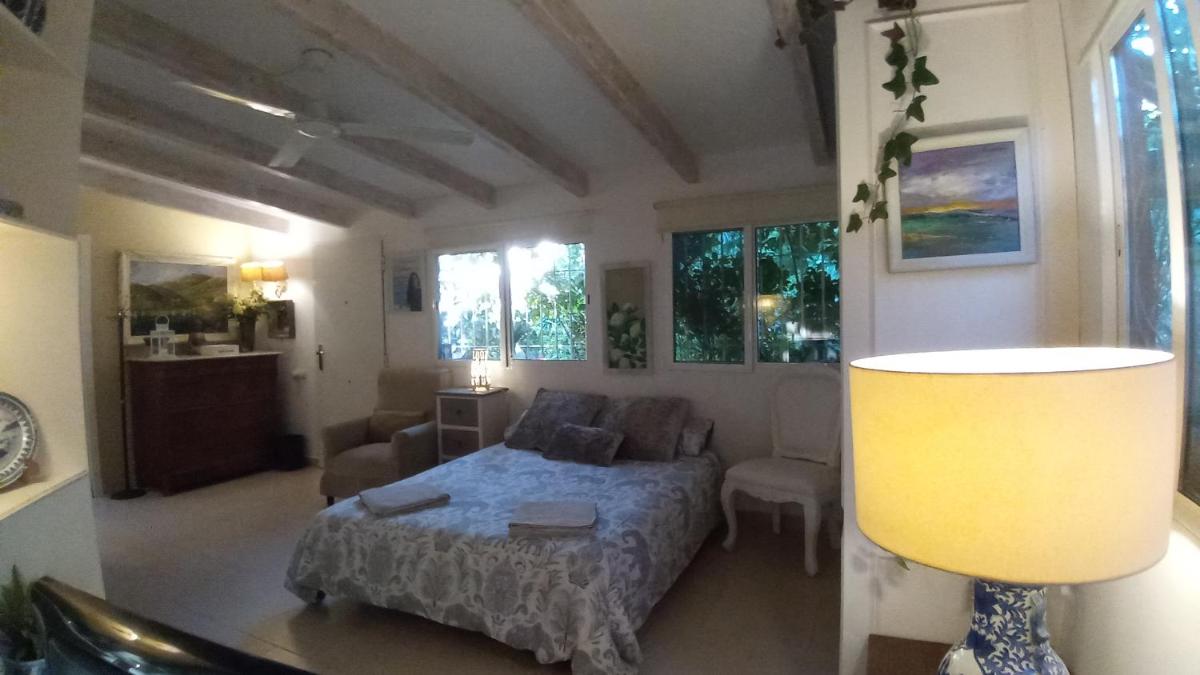Casa con jardín frente Playa de Burriana - Housity